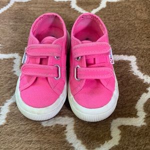 Girls sneakers
